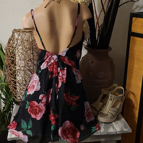 CHARLOTTE RUSSE SUMMER MED MULTI ROMPER - Picture 14 of 16